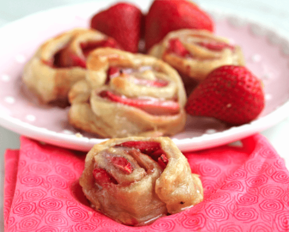 Lazy Strawberry Cinnamon Rolls