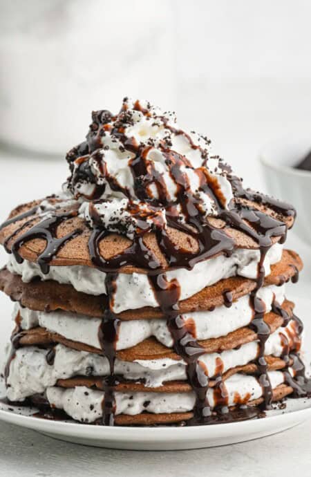 Oreo Pancakes (or Cookies and Cream Pancakes) | Grandbaby Cakes