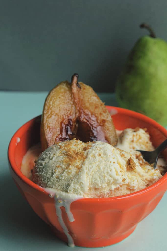 maple bourbon ice cream with sauteed pears