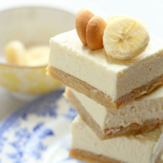Banana Pudding Cheesecake Blondies | Grandbaby Cakes