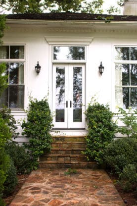 Front doors of Seranata Farms