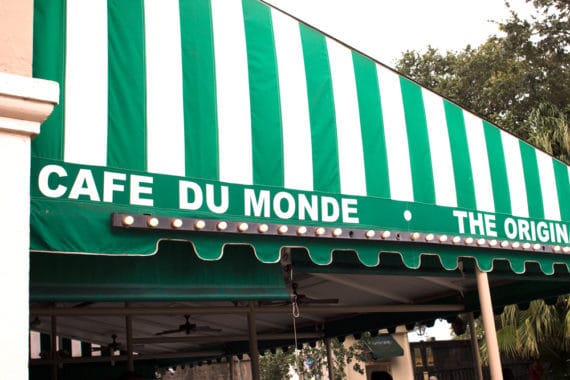 The exterior of Cafe Du Monde