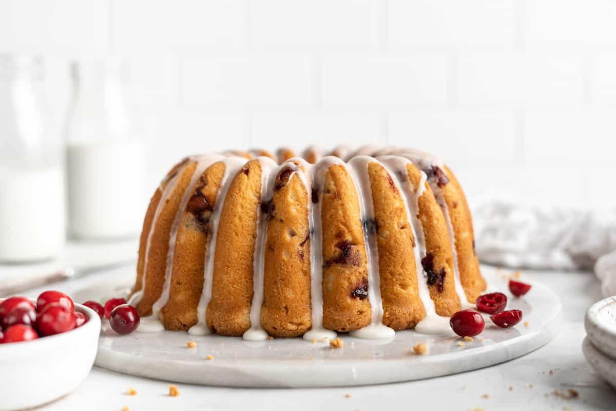 https://grandbaby-cakes.com/wp-content/uploads/2017/12/Pyrex-Cranberry-Orange-Pound-Cake-3.jpg