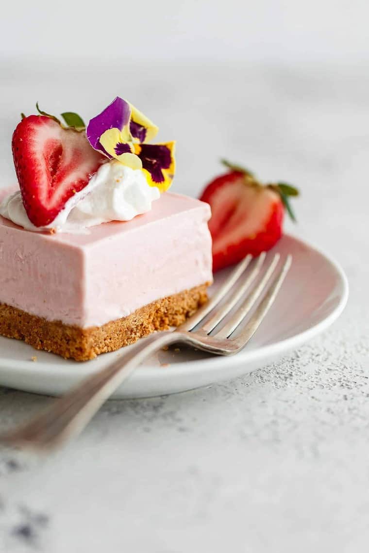 No Bake Strawberry Cheesecake Recipe (Easy!)- Grandbaby Cakes