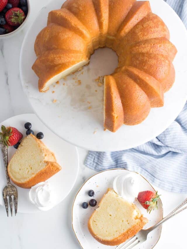The BEST Sour Cream Pound Cake Grandbaby Cakes