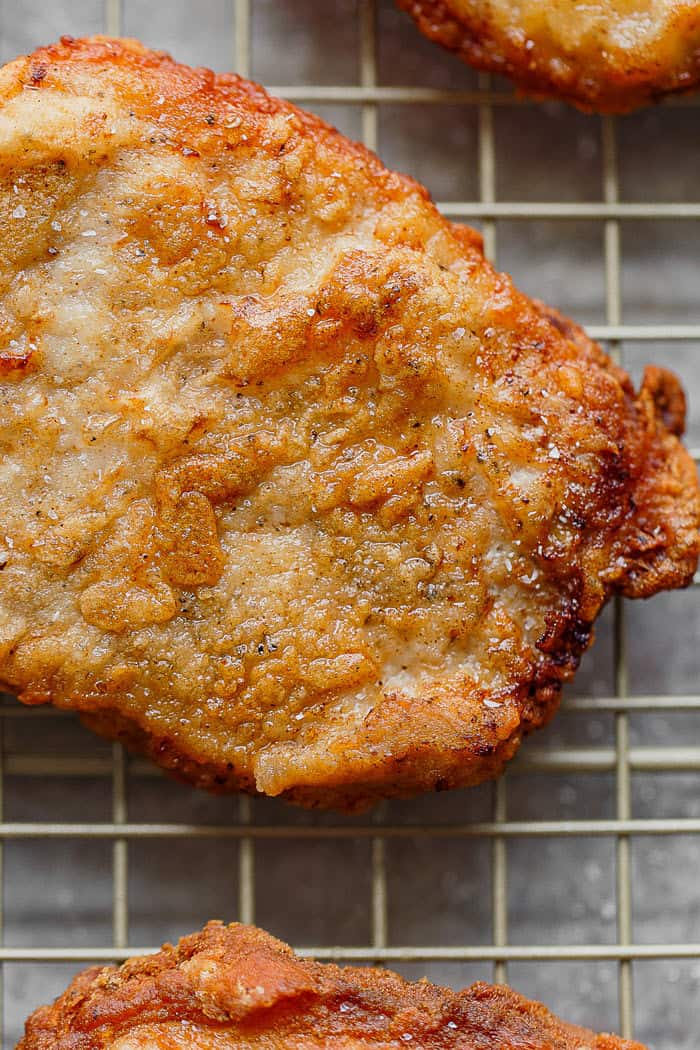 Southern Fried Pork Chops Recipe (Delicious!) - Grandbaby Cakes