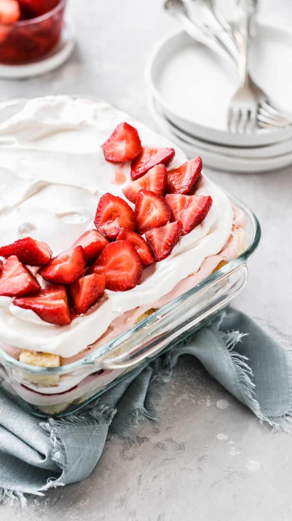 Strawberry Punch Bowl Cake - Grandbaby Cakes