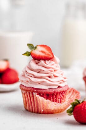 Strawberry cupcakes 04 277x416 - Strawberry Cupcakes (With How To Video)