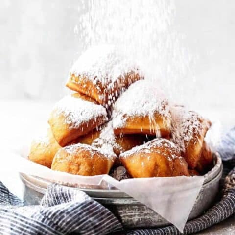 The BEST New Orleans Beignets Recipe - Grandbaby Cakes