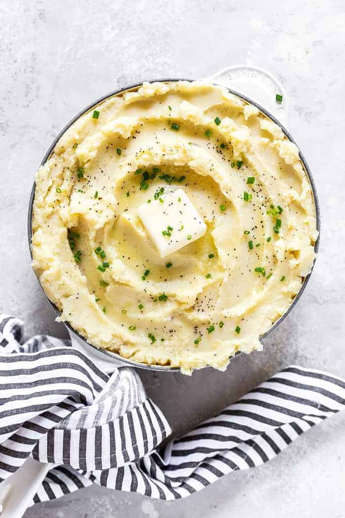 Perfect Roasted Garlic Mashed Potatoes Recipe!