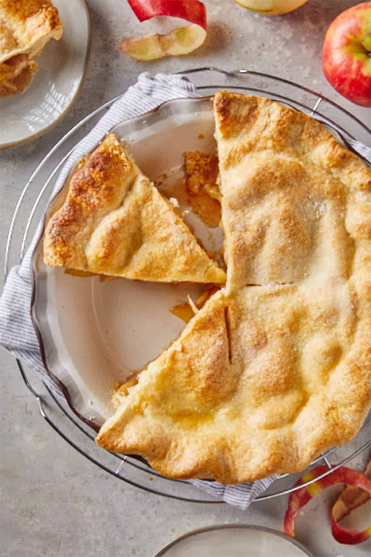 https://grandbaby-cakes.com/wp-content/uploads/2019/11/Best-Apple-Pie-Recipe-4.jpg