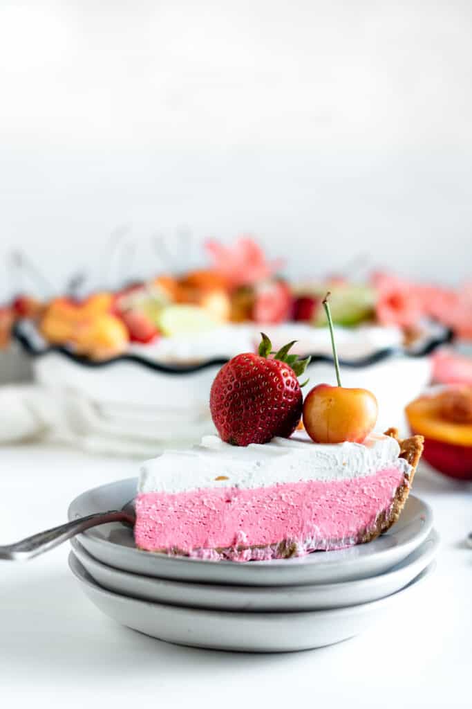 Easy Kool Aid Pie (No Bake & ONLY 4 Ingredients) Grandbaby Cakes