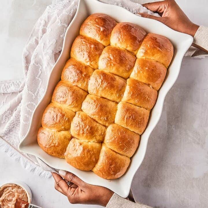 Honey Butter Dinner Rolls - Grandbaby Cakes