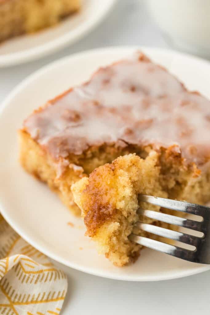 Gooey Honey Bun Cake (Melt-In-Your-Mouth) - Grandbaby Cakes