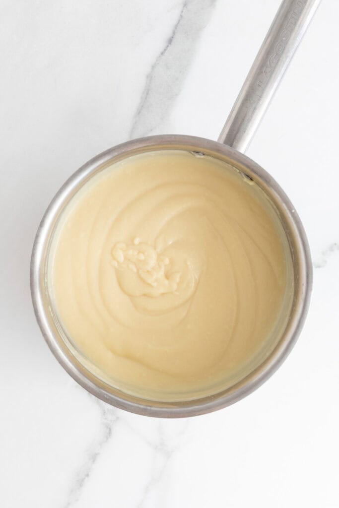 Finished vanilla pudding in a pot