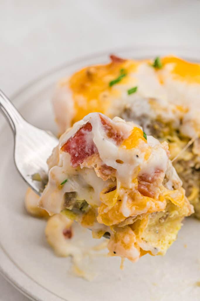 Biscuits and Gravy Casserole {With Bacon & Sausage!} Grandbaby Cakes