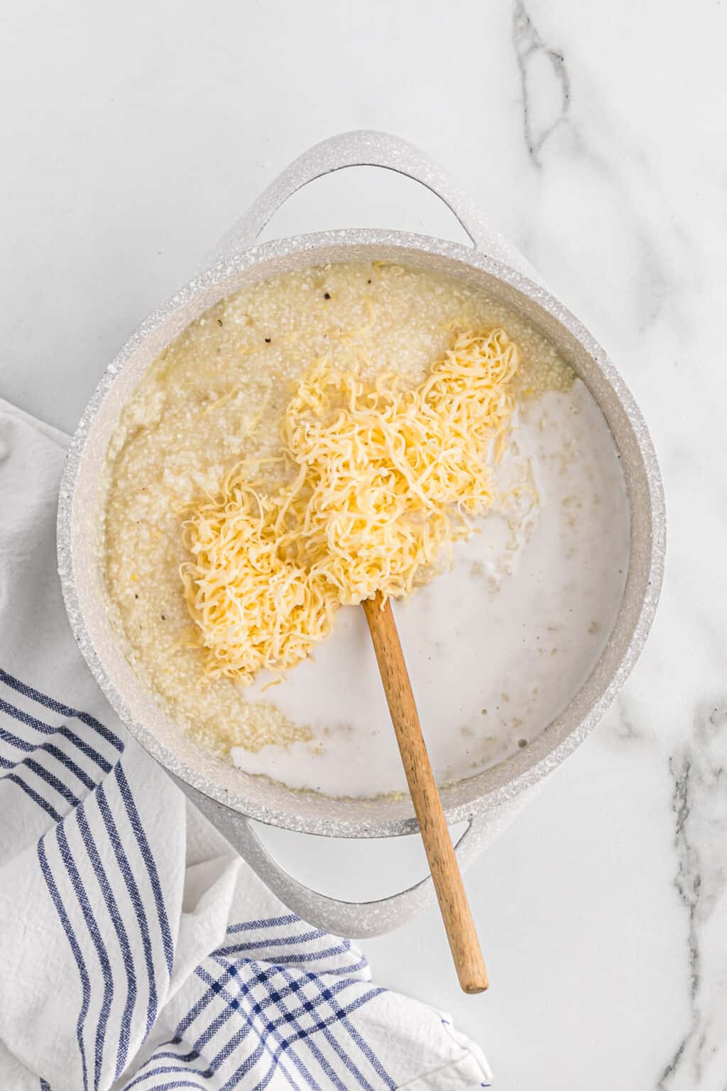 Cheese Grits {Quick Grits Recipe!} Grandbaby Cakes