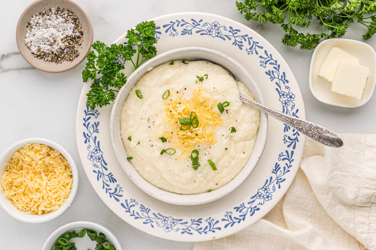 Cheese Grits {Quick Grits Recipe!} Grandbaby Cakes