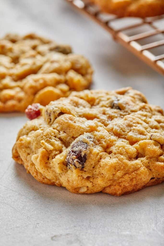 Chewy Oatmeal Raisin Cookie Recipe - Grandbaby Cakes