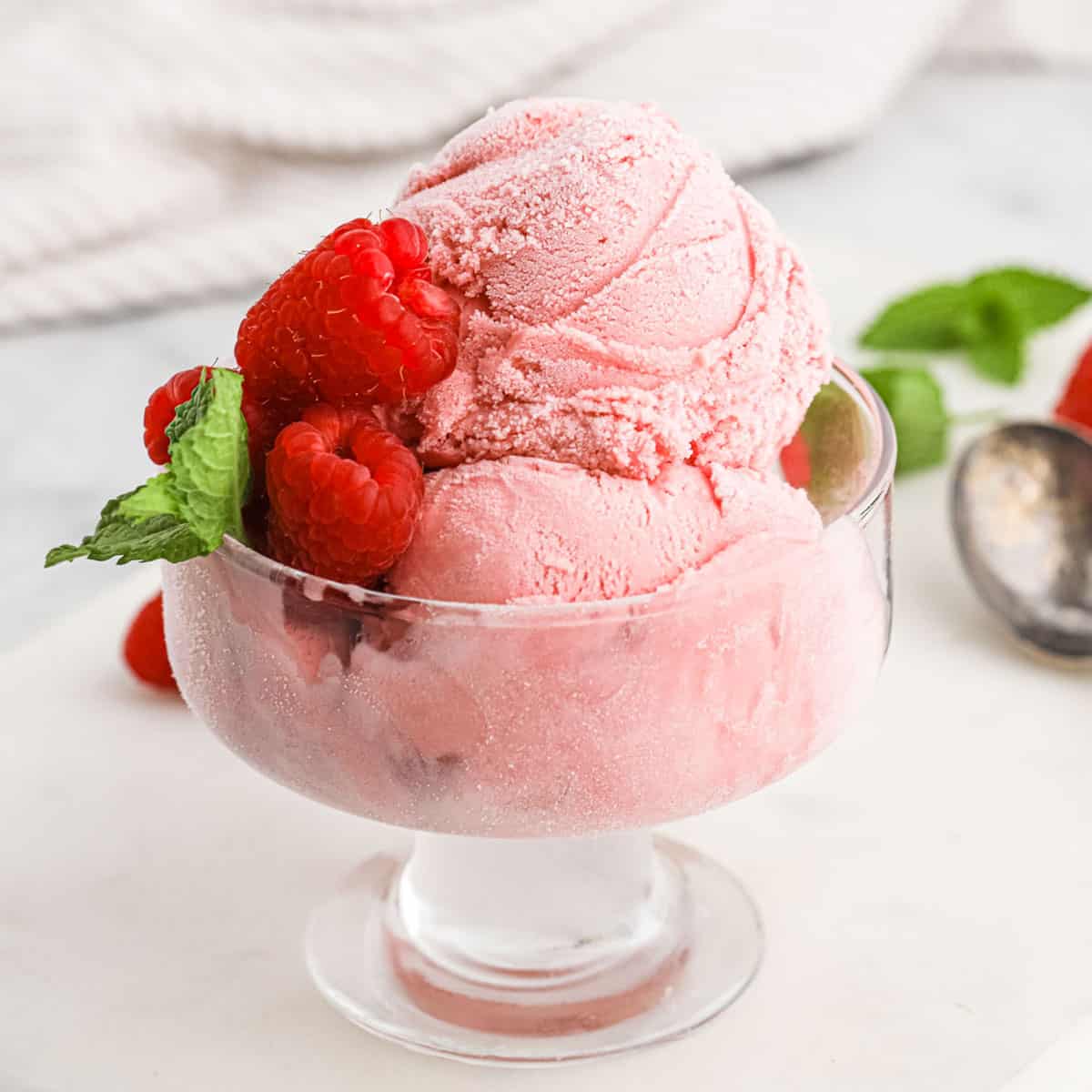 How to Make Raspberry Ice Cream without an Ice Cream Maker - Veena Azmanov