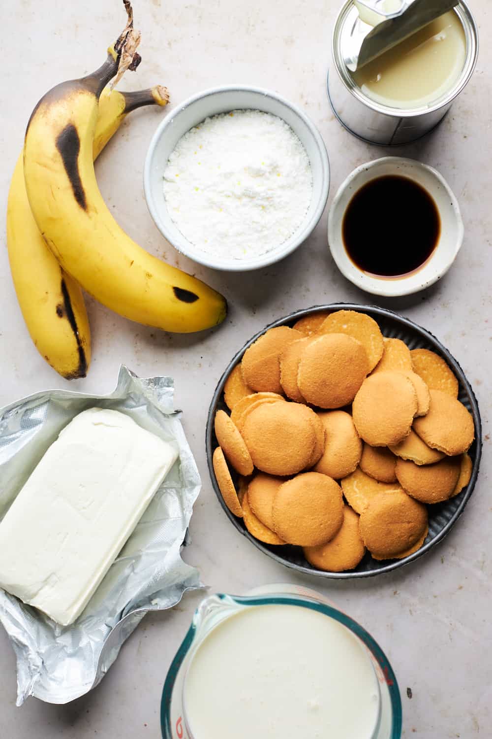 Ripe bananas, whipping cream, cream cheese, nilla wafers