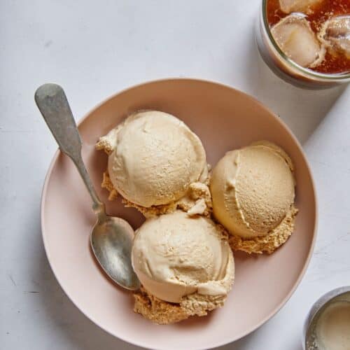 https://grandbaby-cakes.com/wp-content/uploads/2023/07/coffee-ice-cream-3-500x500.jpg