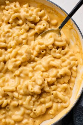 Velveeta Mac & Cheese - Grandbaby Cakes