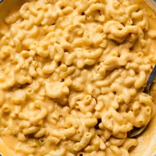 https://grandbaby-cakes.com/wp-content/uploads/2023/10/velveeta-mac-and-cheese-hero-6-320x320.jpg