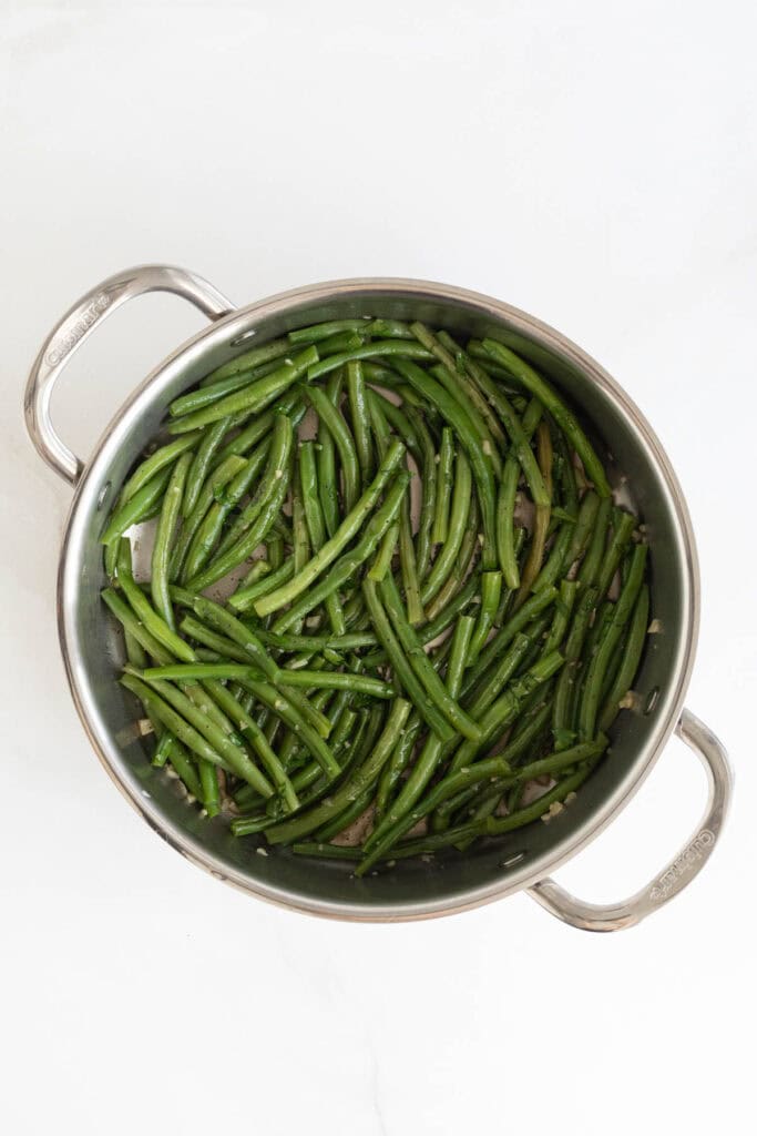 Finished garlicky green beans recipe